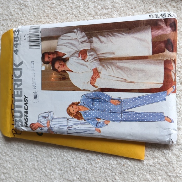 4 sewing patterns - Picture 4 of 9